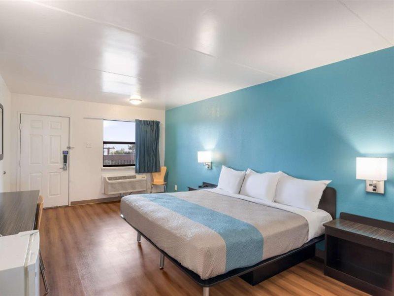 Motel 6-Colorado Springs, Co - Air Force Academy Eksteriør billede
